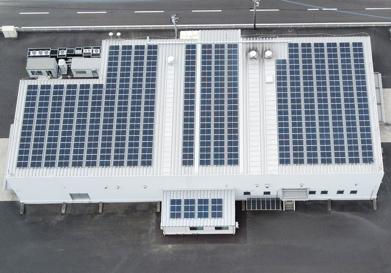 阿久根工場加工センターの太陽光パネル